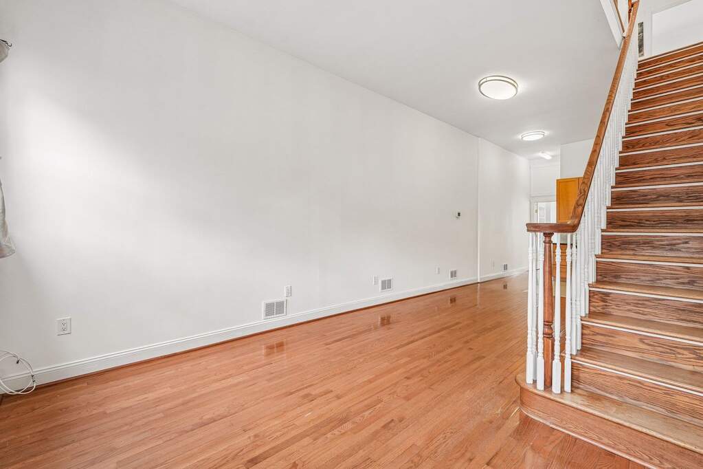 3 Bedroom Single Family Home/House's Image 3
