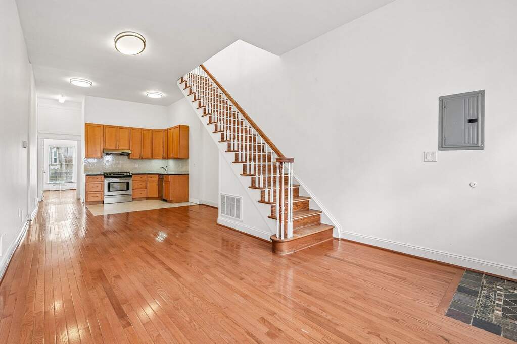 3 Bedroom Single Family Home/House's Image 4