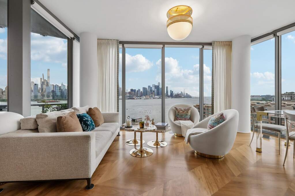 2 Bedroom Apartment/Flat's Image 3
