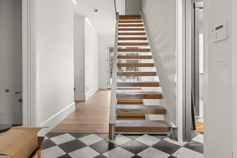 4 Bedroom Single Family Home/House's Image 7