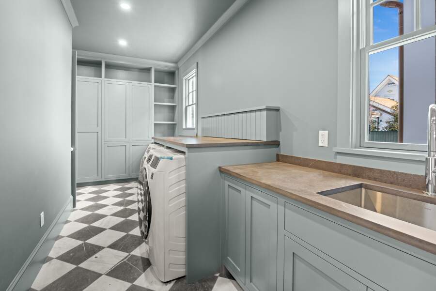 4 Bedroom Single Family Home/House's Image 4