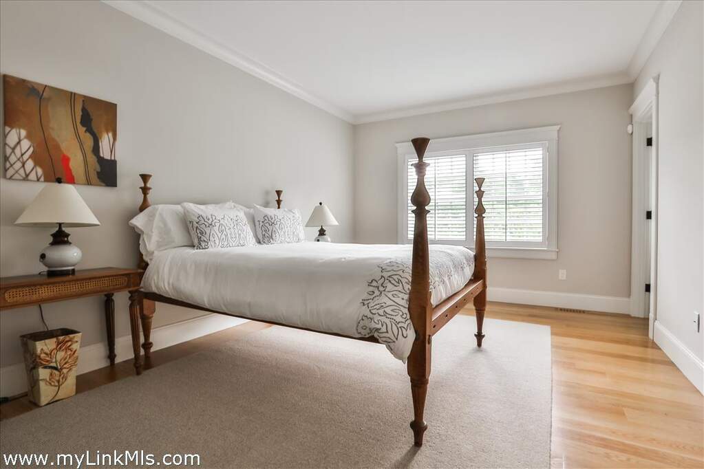 5 Bedroom Single Family Home/House's Image 15