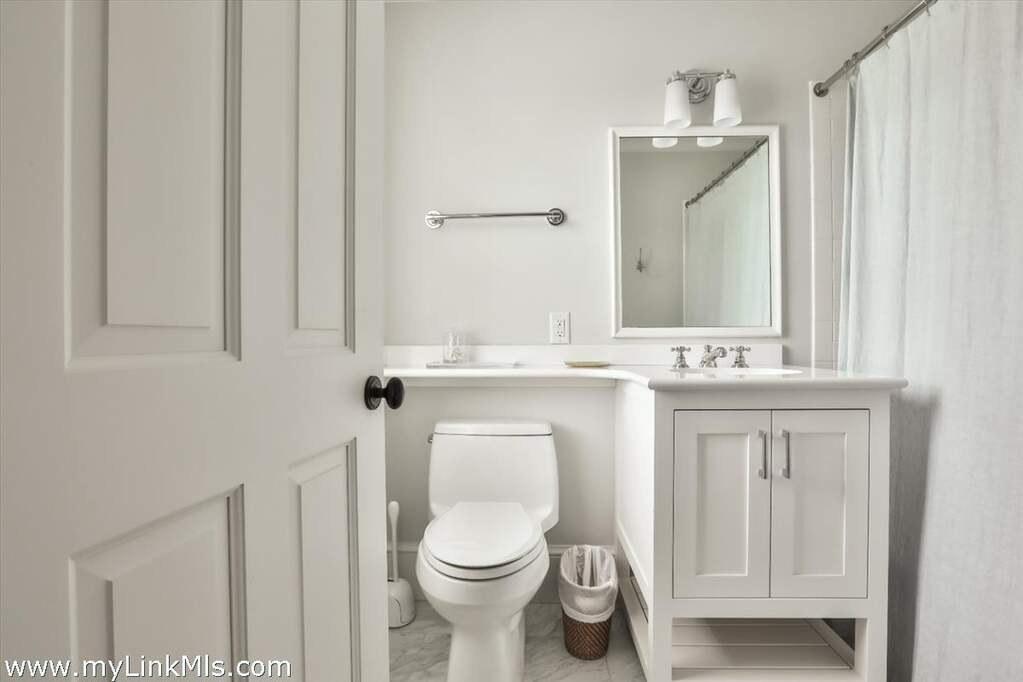 5 Bedroom Single Family Home/House's Image 21