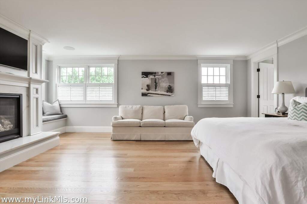 5 Bedroom Single Family Home/House's Image 22