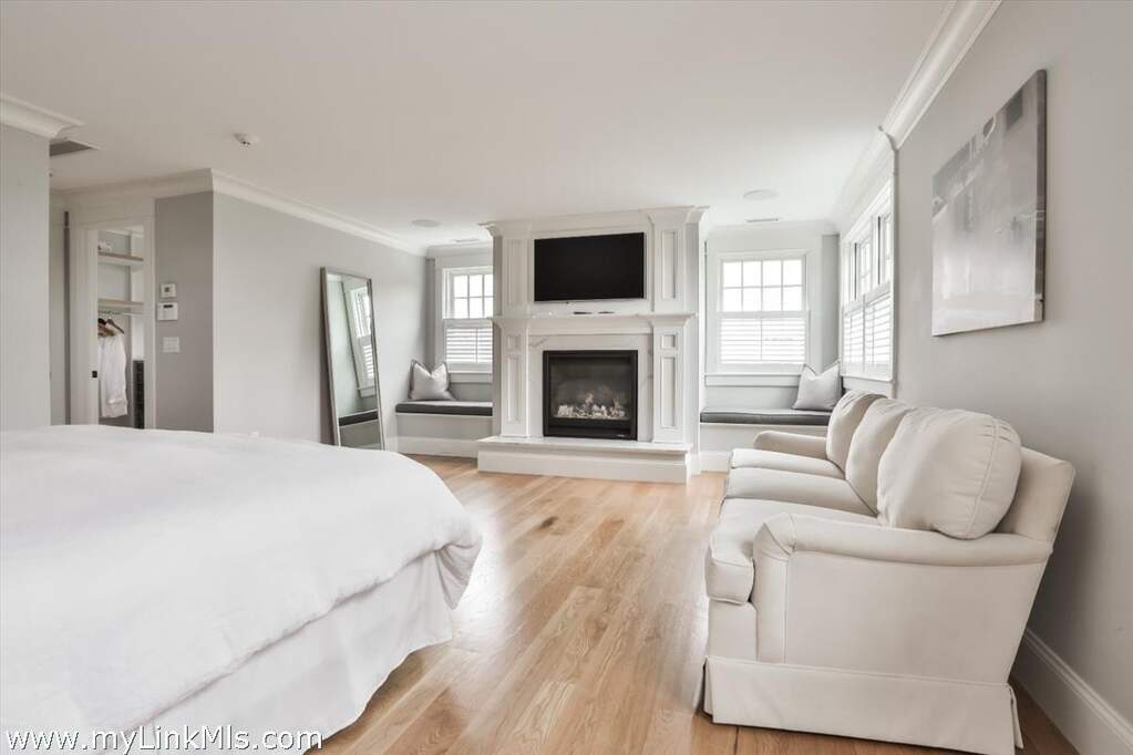 5 Bedroom Single Family Home/House's Image 23