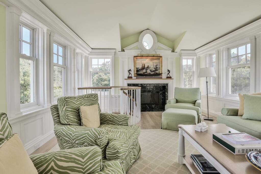 7 Bedroom Single Family Home/House's Image 24