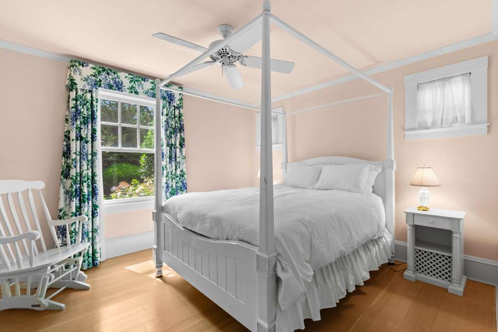 7 Bedroom Single Family Home/House's Image 32