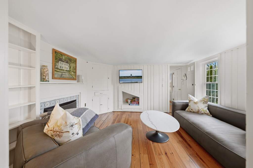 4 Bedroom Single Family Home/House's Image 10