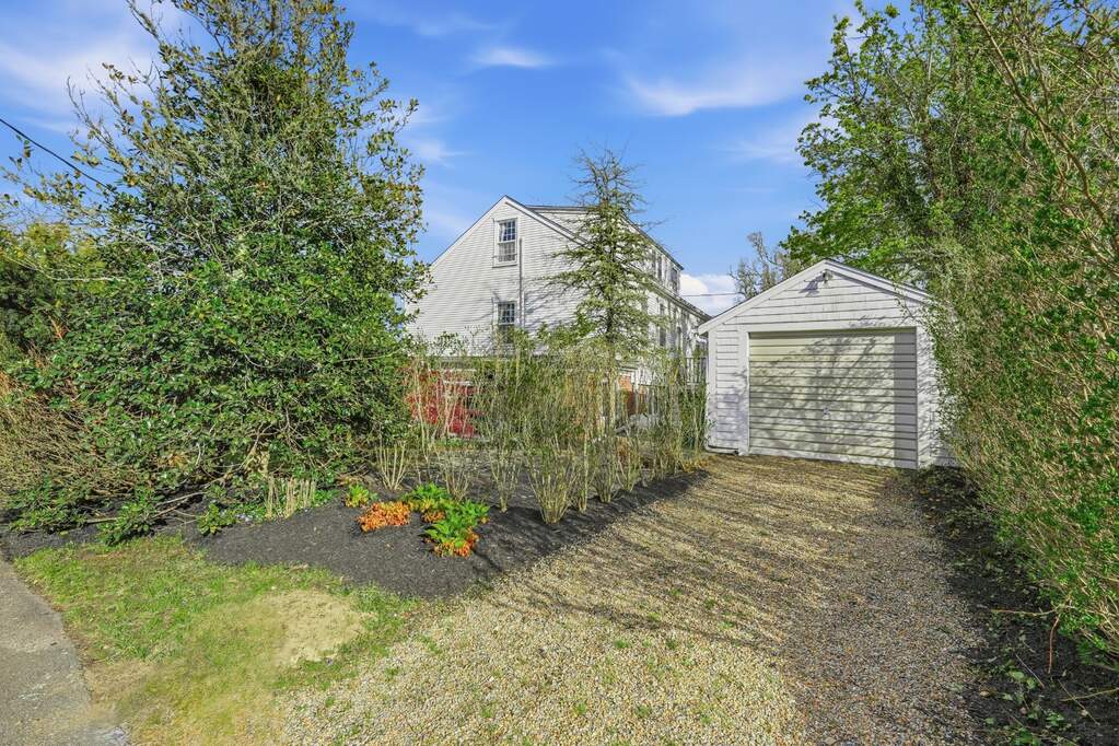 4 Bedroom Single Family Home/House's Image 26