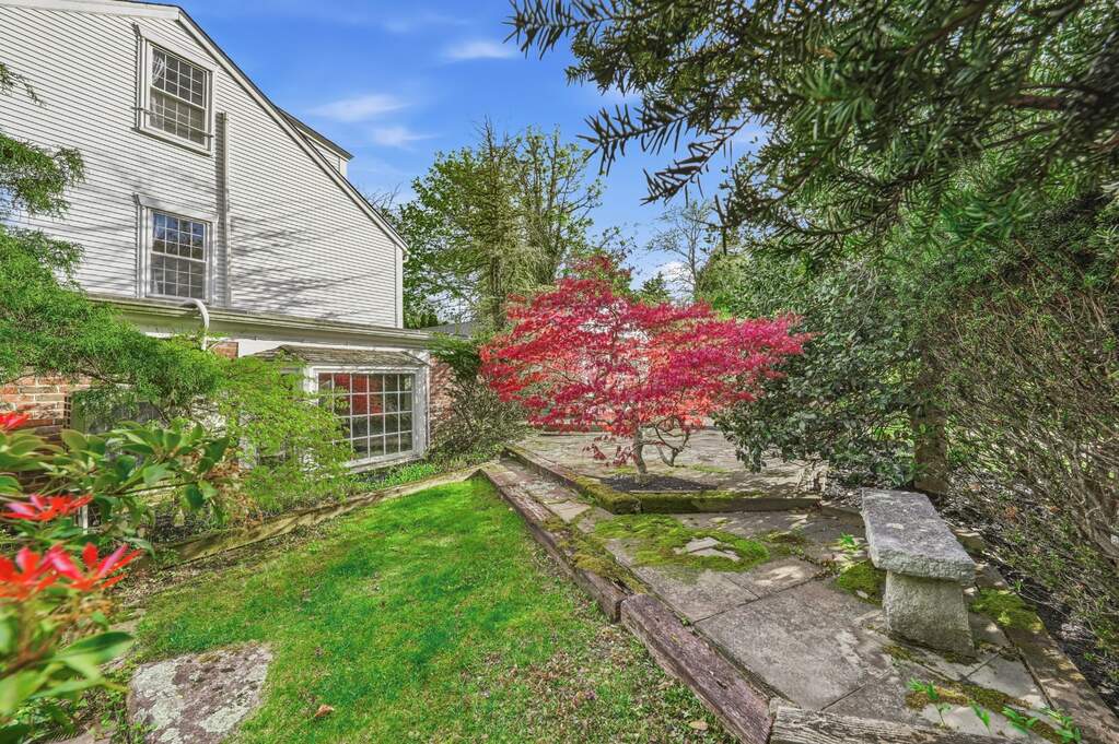 4 Bedroom Single Family Home/House's Image 29