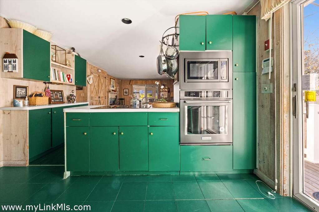 4 Bedroom Single Family Home/House's Image 9