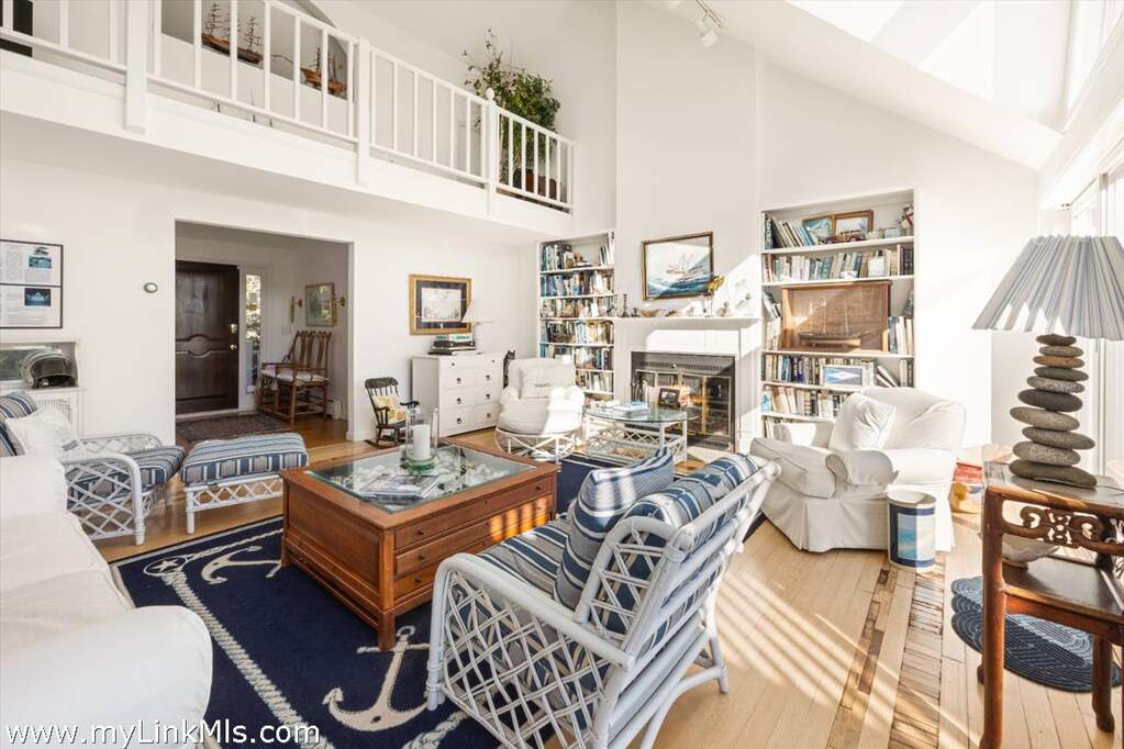 4 Bedroom Single Family Home/House's Image 4