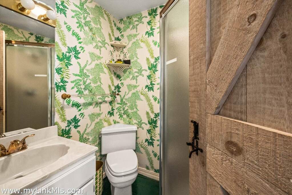4 Bedroom Single Family Home/House's Image 6