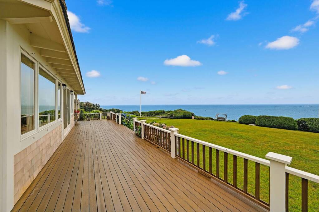 6 Bedroom Single Family Home/House's Image 32