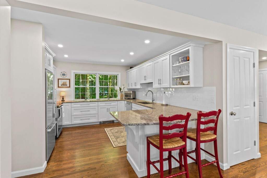 4 Bedroom Single Family Home/House's Image 7