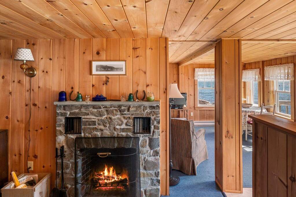 2 Bedroom Single Family Home/House's Image 7