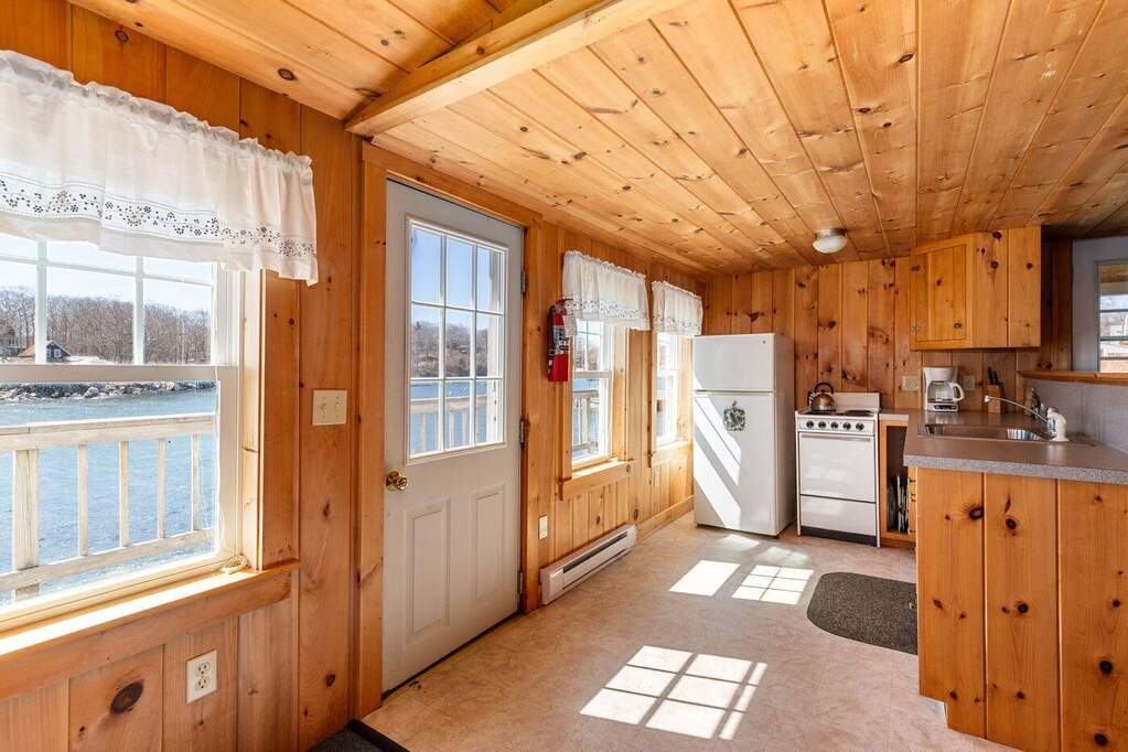 2 Bedroom Single Family Home/House's Image 5