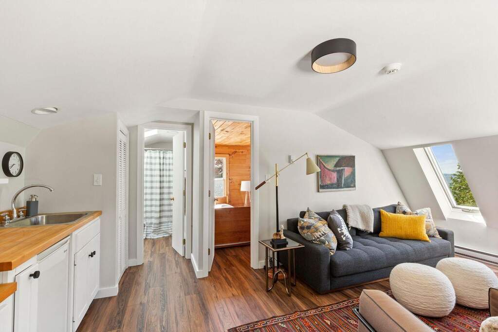 3 Bedroom Single Family Home/House's Image 32