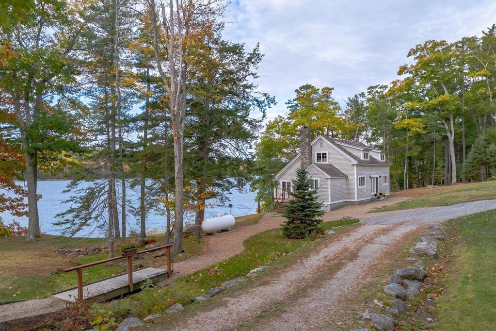 3 Bedroom Single Family Home/House's Image 9
