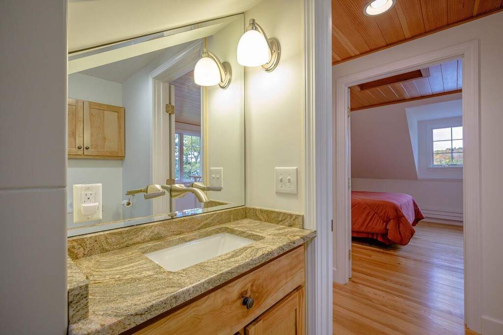3 Bedroom Single Family Home/House's Image 32