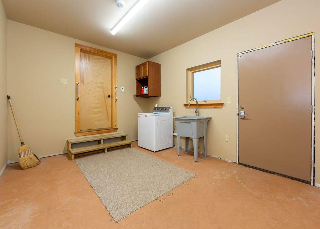 3 Bedroom Single Family Home/House's Image 23