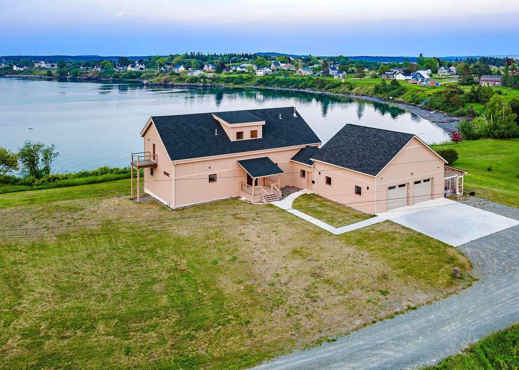 3 Bedroom Single Family Home/House's Image 27