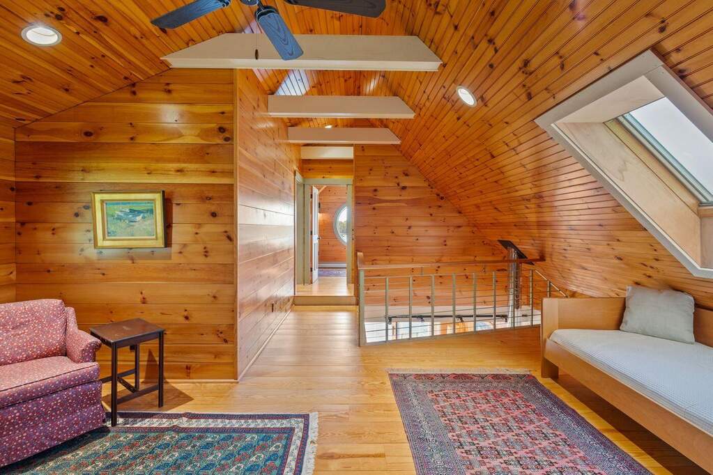 4 Bedroom Single Family Home/House's Image 11