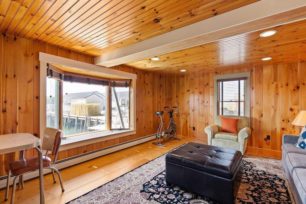 4 Bedroom Single Family Home/House's Image 15