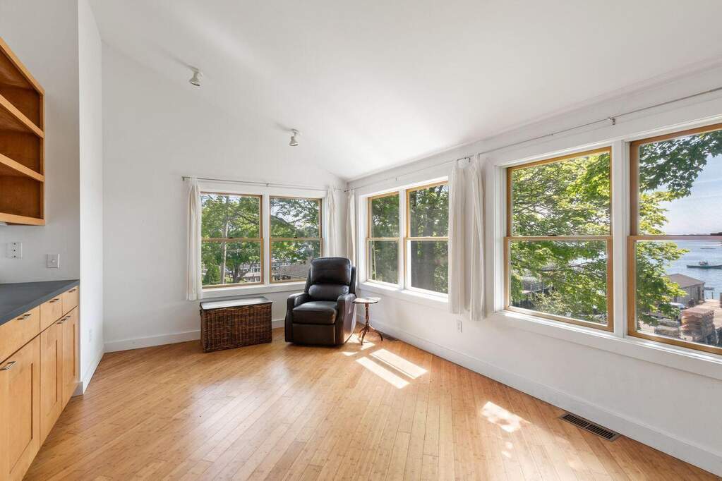 4 Bedroom Single Family Home/House's Image 19