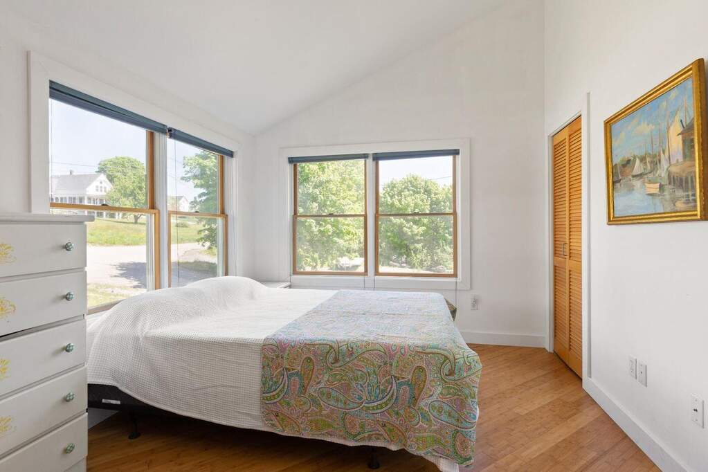 4 Bedroom Single Family Home/House's Image 20
