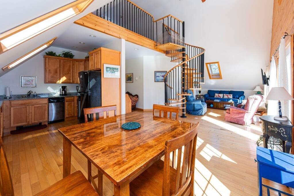 4 Bedroom Single Family Home/House's Image 18