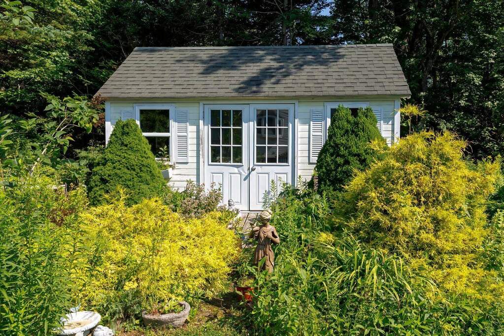 4 Bedroom Single Family Home/House's Image 27