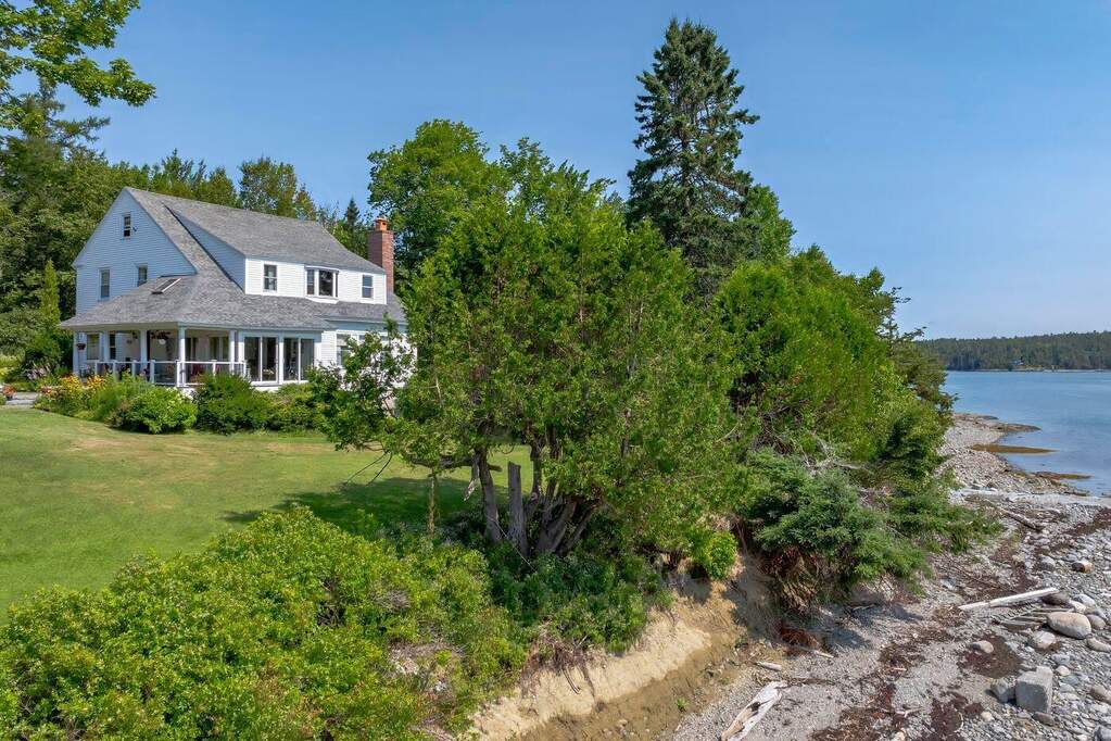4 Bedroom Single Family Home/House's Image 34