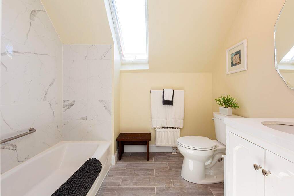 3 Bedroom Single Family Home/House's Image 23