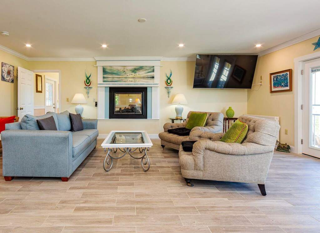 3 Bedroom Single Family Home/House's Image 5