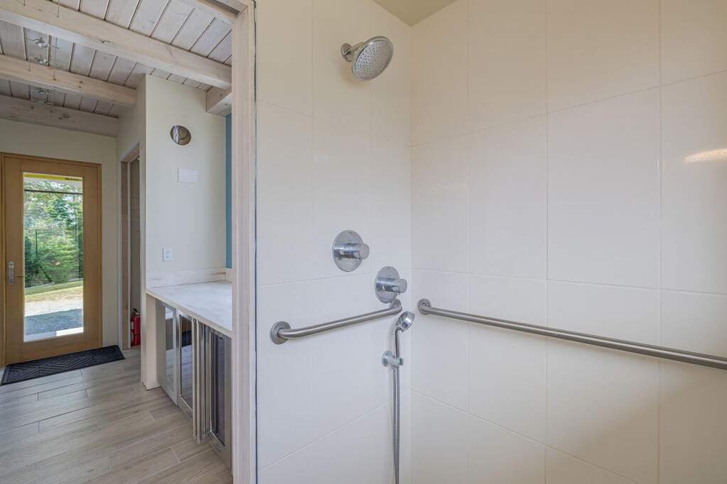 2 Bedroom Single Family Home/House's Image 12