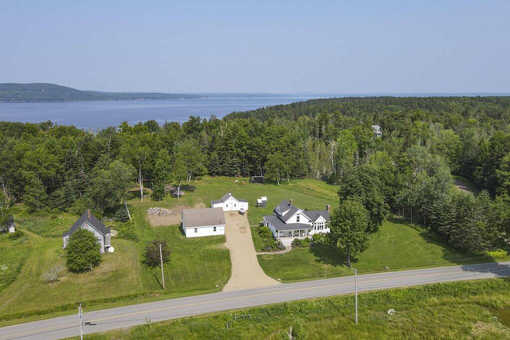 3 Bedroom Single Family Home/House's Image 32