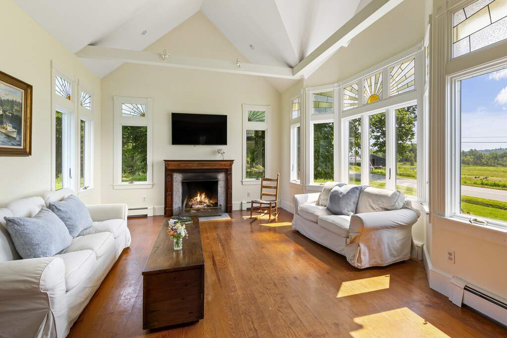 3 Bedroom Single Family Home/House's Image 3