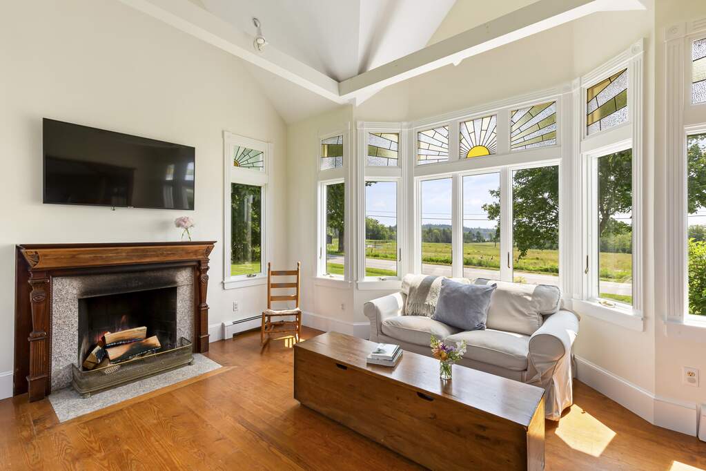 3 Bedroom Single Family Home/House's Image 4