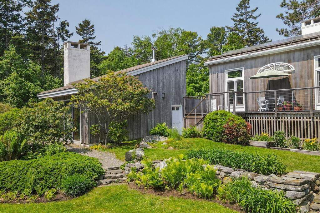 6 Bedroom Single Family Home/House's Image 27