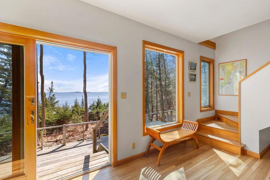 3 Bedroom Single Family Home/House's Image 14