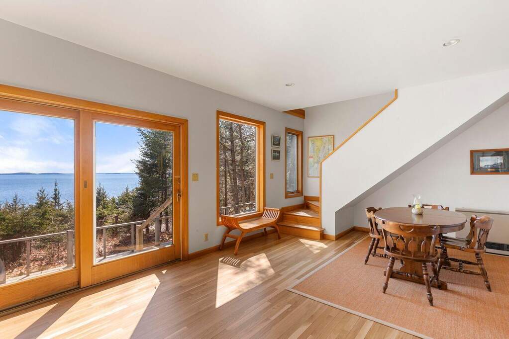 3 Bedroom Single Family Home/House's Image 4