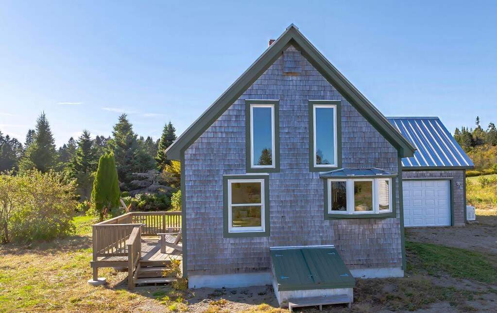 2 Bedroom Single Family Home/House's Image 7