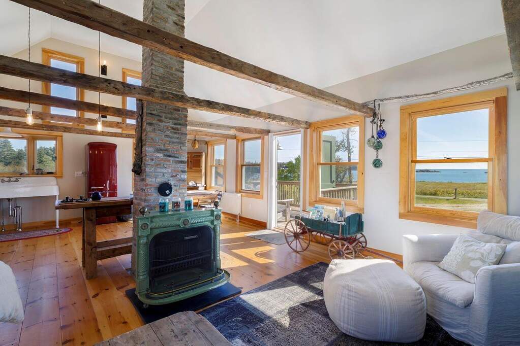 2 Bedroom Single Family Home/House's Image 9