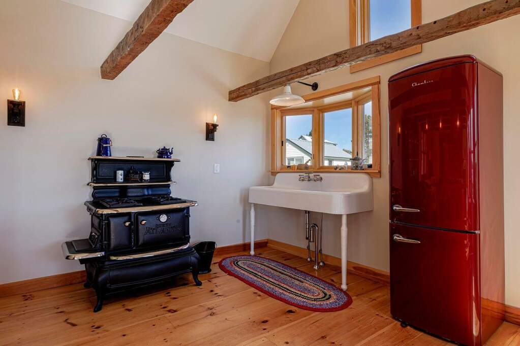 2 Bedroom Single Family Home/House's Image 12