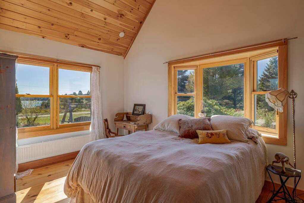 2 Bedroom Single Family Home/House's Image 24