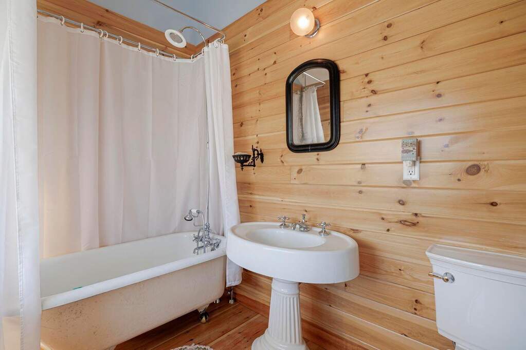 2 Bedroom Single Family Home/House's Image 27