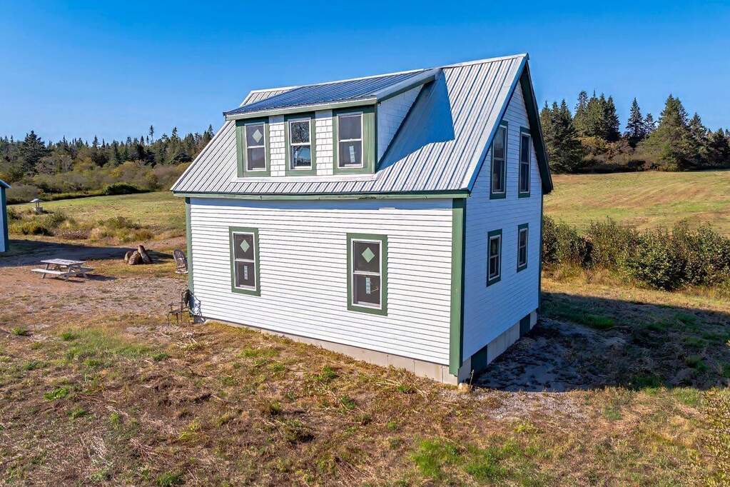 2 Bedroom Single Family Home/House's Image 41