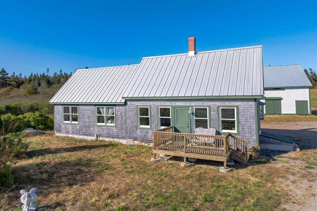 2 Bedroom Single Family Home/House's Image 6