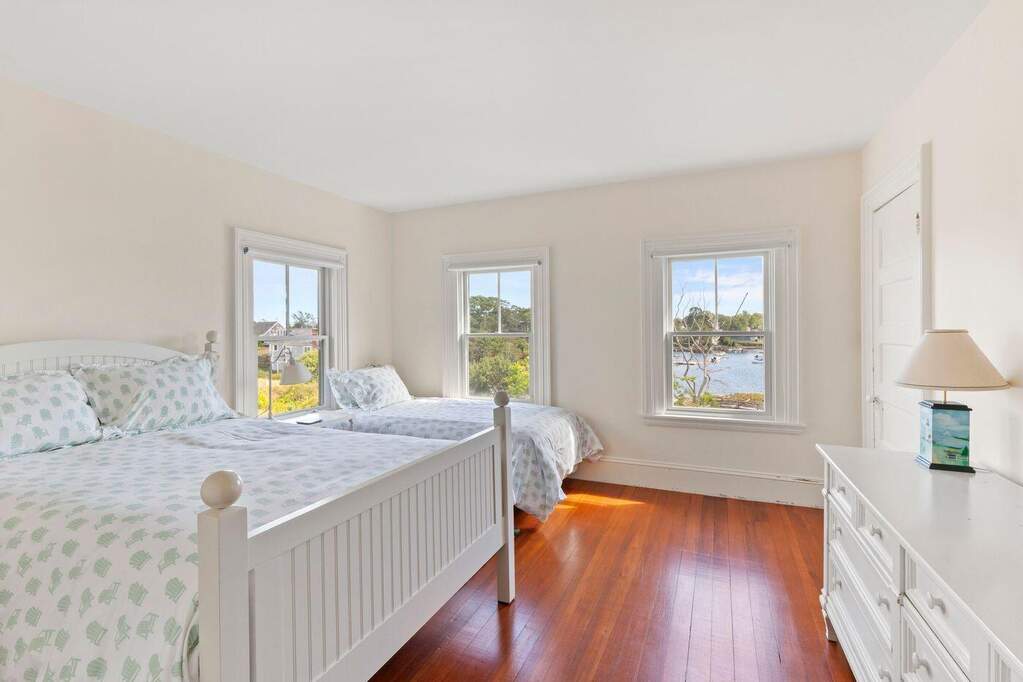 5 Bedroom Single Family Home/House's Image 16